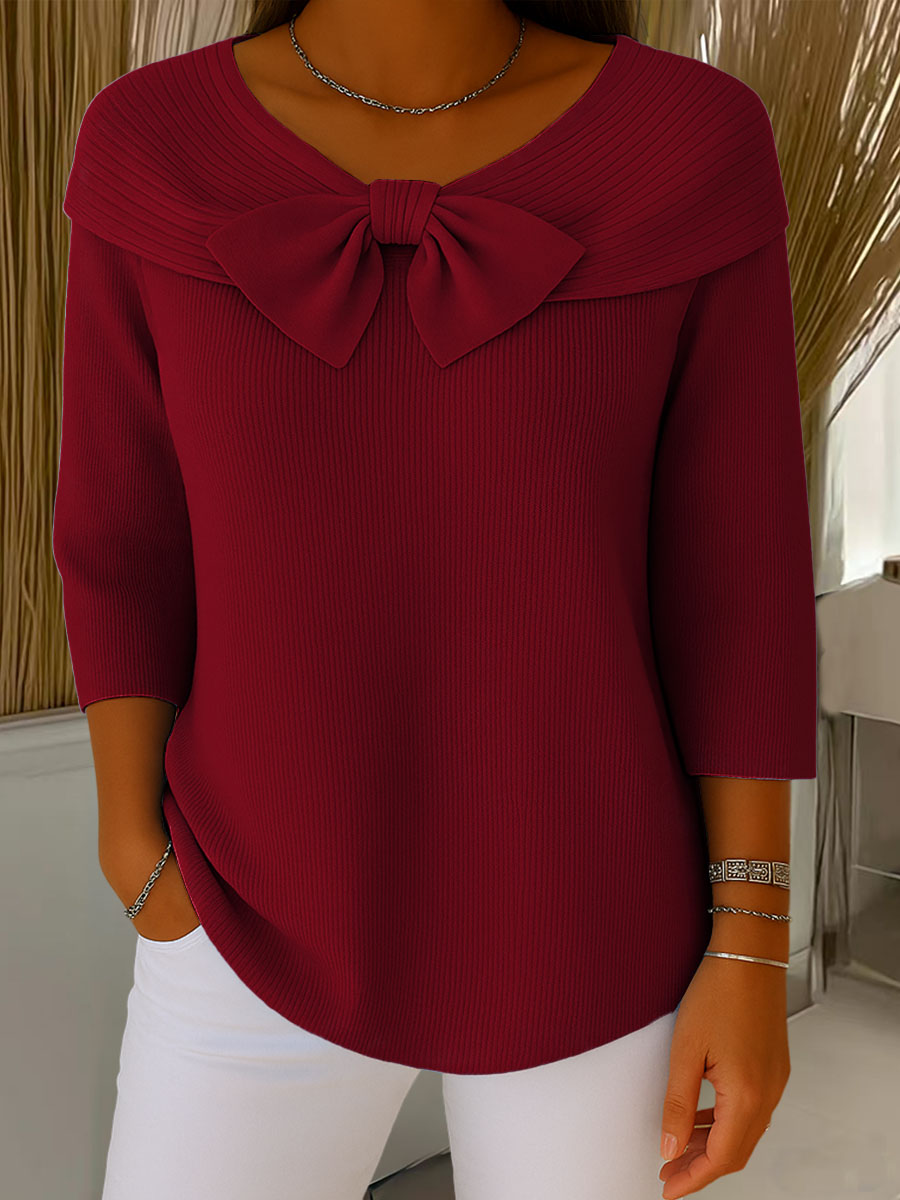 Thaloria - Women's round neck sweater with decorative bow